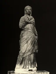 Viciria Arcate, Balbusin vaimo (marmori)