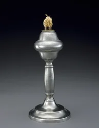 Nestelamppu, c. 1840-1860 (tina)