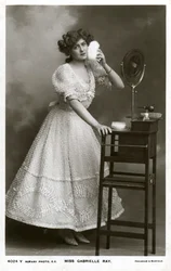 Gabrielle Ray, englantilainen näyttelijä, tanssija ja laulaja, v. 1906.
