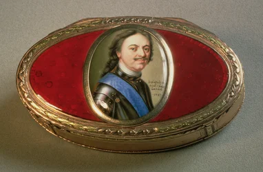 Nuuskalaatikko, jossa Pietari Suuren muotokuva, 1727 (kulta)