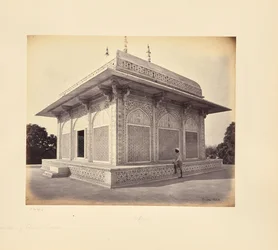 Agra; prinssi Etmad-Dowlahin mausoleumi, marmorikupoli