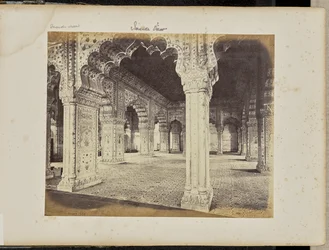 Delhi: palatsi, Diwan-i-Khasin sisätila