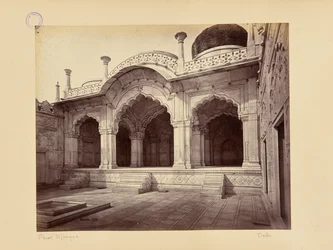 Delhi; palatsi, Motee Musjid (Helmimoskeija)