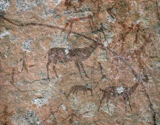 AFRIKAN TAIDE: Ngomo Carerassa Domboshawa Range -vuoristossa, 20 mailia pohjoiseen... (fresko)