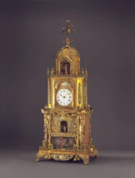 Erittäin harvinainen ormolu, liinalla upotettu musiikkiautomaattipöytäkello, luultavasti Guangzhou, n. 1790