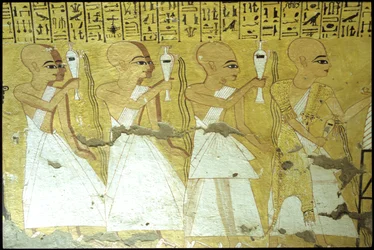 Muinainen Egypti, Seinämaalaus Inherkhaun hauta, Thebes, Aatelisten hauta, 20. dynastia, Papit vuodattavat juomaruoan Inherkhaun puolesta (kuva)