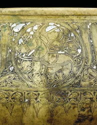 Yksityiskohta Mameluk-kulhosta, n. 1351 (messinki, hopea- ja kulta-uurre)