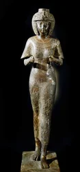 Egyptiläinen muinaisesine: kuningatar Karomaman, farao Takelot II:n puolison, pronssipatsas. 21. dynastia. Pariisi, Louvre-museo