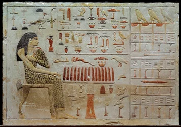 Egyptiläinen antiikki: Nefertiabetin kalkkikivistele edustaa tarjouspöytää. 4. dynastia (noin 2620-2500 eKr.) Su. 0,37x0,52 m Pariisi, Musee du Louvre