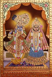 Radha Krishna ja kultainen kohokuviointi