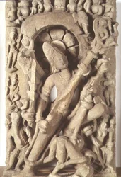 Siva Andhakari-Gajantakarin muodossa, Kalachuri-dynastia (hiekkakivi)
