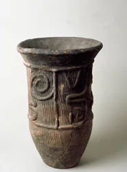 Terrakottapurkki Chibasta, Jomon-kaudelta 1200-1100 eKr