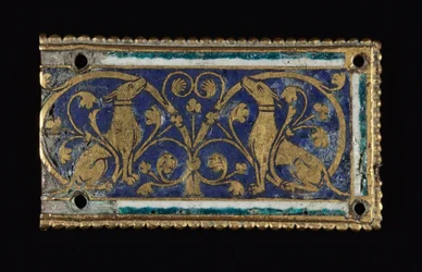 Plakki, luultavasti pyhäkköpyhäköstä, n. 1200-1250 (kullattu kupari, champlevé-emali)