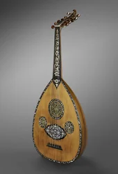 Luutti, ottomaani, 1800-luvun loppu - 1900-luvun alku (puuta, eebenpuuta, norsunluua ja helmiäistä upotusta)