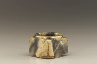 Lyhyt putki (cong) (jade (nefriitti))