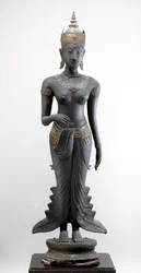 Seisova Uma, Sukhothai-tyyli (kullattu pronssi)