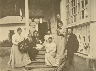Venäläinen kirjailija Leo Tolstoi perheineen vaimonsa syntymäpäivänä, Venäjä, 1900-luku