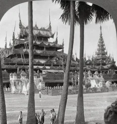 Pagan Kings -temppeli lähellä Aindow Yak Pagodaa, Mandalay, Burma, 1908.