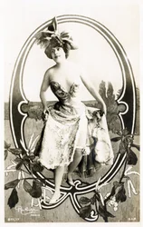 K: Marcelle Yrven, ranskalainen näyttelijä - Teatterit: Palais Royal, Folies dramatiques, Pariisi - Aakkoset postikortissa