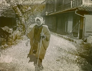 Muotokuva japanilaisesta miehestä noin 1900 - 1915 (valokuva)