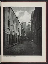 Broad Close, nro 167 High Street, Glasgow