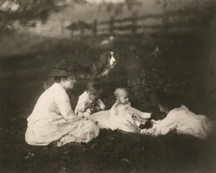 [Frances, Artie ja Tom Crowell sekä Susan Macdowell Avondalessa, Pennsylvaniassa]