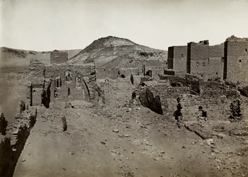 Pyhän Simeonin luostari, terassialueelta lounaaseen, Assuan, Egypti, valokuvaaja Ugo Monneret de Villard.
