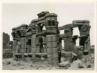 Roomalainen kioski, Naqa, Sudan, valokuvaaja Ugo Monneret de Villard.