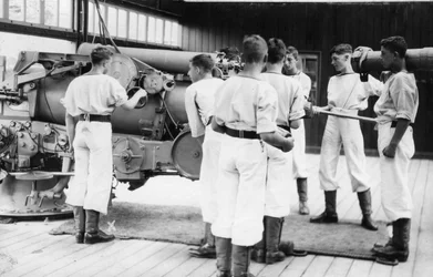 6 tuuman tykkipora, Kuninkaallisen laivaston koulutuslaitos, Shotley, Suffolk, 1936
