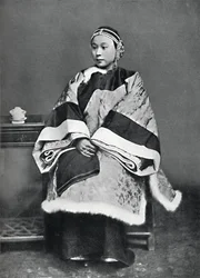 Korkea-arvoinen kiinalainen pukupuku, 1902