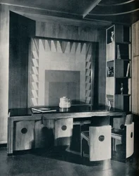 Neuvottelupöytä ja tuolit yksityiseen toimistoon. Suunnittelija Joseph Sinel, 1930