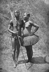 Mulolo Kongon soturi ja hänen vaimonsa Kongon keskialueelta, 1902
