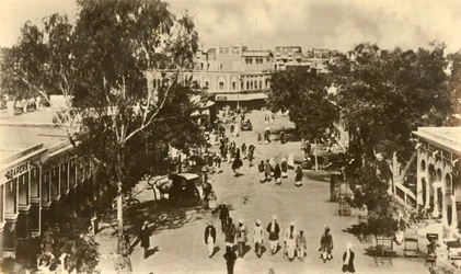 Osa Sadar Bazarista, Rawalpindi - otettu Massy Gatesta, c1918-c1939.