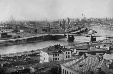 Yleiskuva Moskovasta, joka näyttää Kremlin, 1915