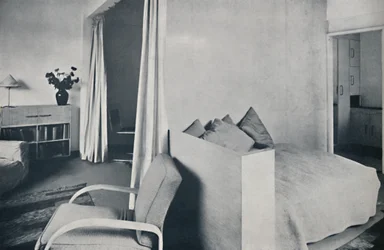 Studio-olohuone yhdessä Isokon Lawn Road Flatsista, Hampstead, Lontoo, 1936