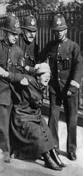 Sufragette pidätetään, 1910-luku 1935