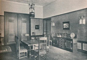 Näkymä berliiniläisen asunnon ruokasalista, suunnitellut M. H. Baillie Scott, v. 1909.