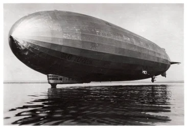 Ilmalaiva LZ127 Graf Zeppelin laskeutui Bodenjärvelle Saksassa, 1933