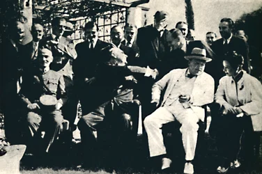 Liittoutuneiden johtajat neuvottelevat Kairossa, marraskuu 1943, 1945.