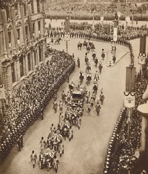 Ja niin sisään Whitehall, toukokuu 121937