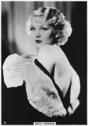 Anya Taranda, yhdysvaltalainen malli, showgirl ja näyttelijä, v. 1938