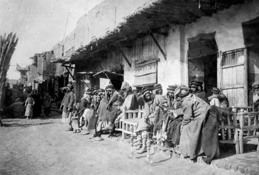 Arab café, Kazimain, Irak, 1917-1919