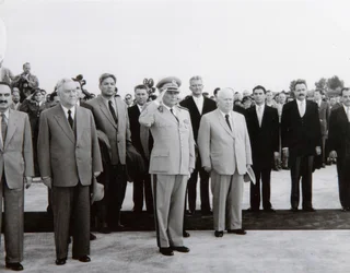 Neuvostoliiton valtuuskunnan saapuminen Belgradiin, Jugoslaviaan, 26. toukokuuta 1955.