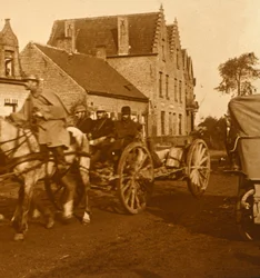 Tykistö liikkuu linjaa ylöspäin, c1914-c1918