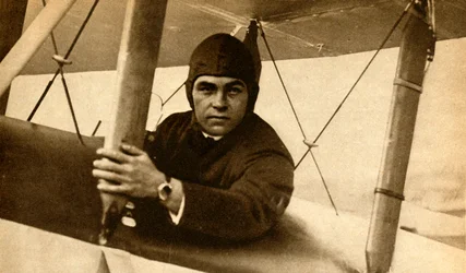 Bert Hinkler, 1928, 1933.