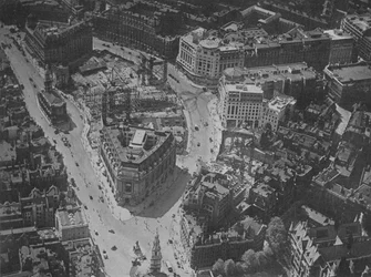 Lintuperspektiivikuva Bush Housen ympäristöstä Lontoossa, 1924