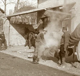 Sepän kenkähevonen, Suippes, Pohjois-Ranska, c1914-c1918