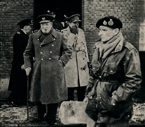 Britannian pääministeri vierailee länsirintamalla, 1944, 1945.