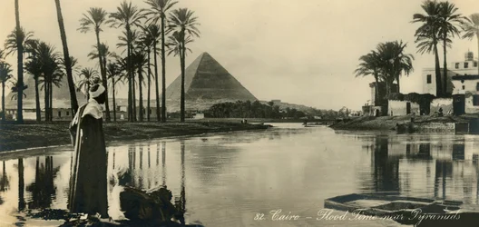Kairo - Tulva-aika lähellä pyramideja, c1918-c1939.