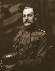 Kapteeni Michael Hughes, 1911.